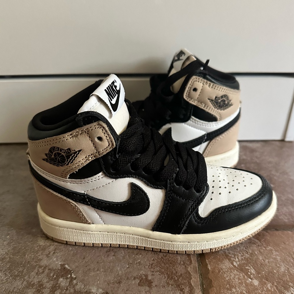 Jordan 1 Retro High OG Sneakers